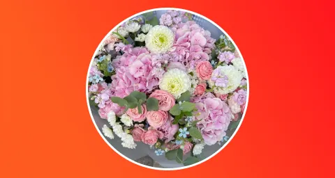 Букет из гортензий, роз, георгинов